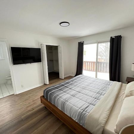 Letitia Heights !E Spacious And Quiet Private Bedroom With Private Bathroom バリー エクステリア 写真
